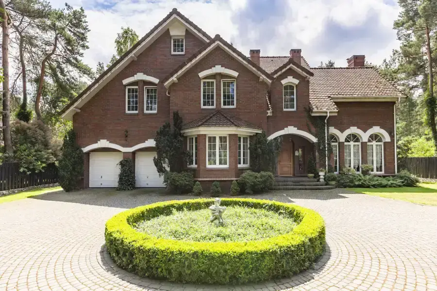 Benefits of Concrete Paving for Driveways and Walkways in Rootstown, OH