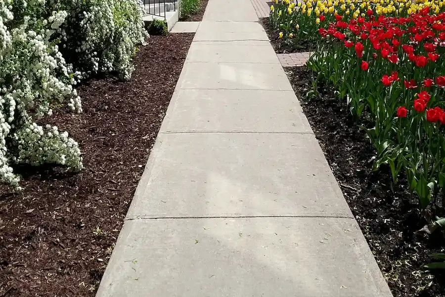 Key Signs You Need Concrete Sidewalk Repair Services in Rootstown, OH